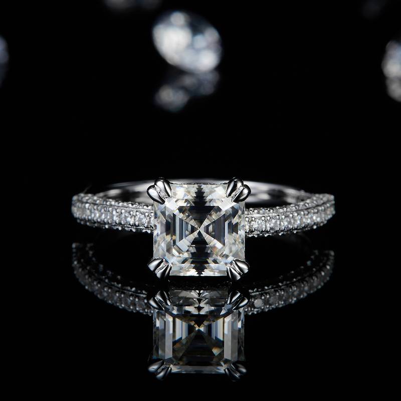 方钻豪华款女戒S925银镀白金定制选款主石莫桑钻2.0ct/副石高碳钻