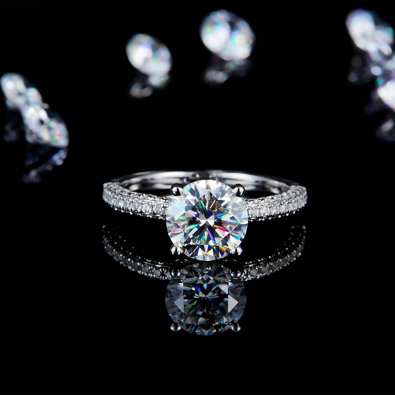 圆钻豪华款女戒S925银镀白金定制选款主石莫桑钻2.0ct/副石高碳钻