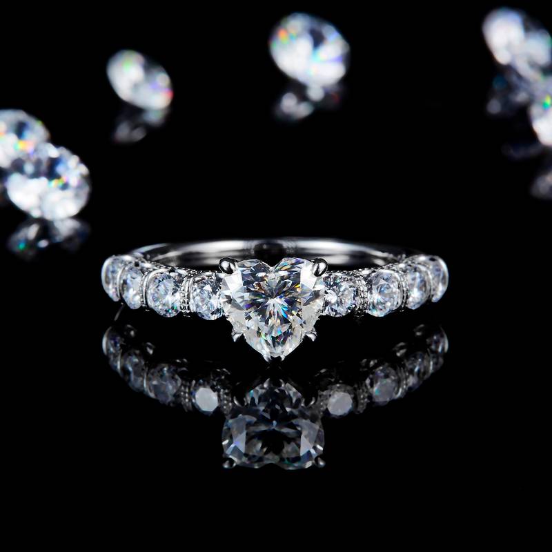 Affordable Luxury满钻爆款爱心Women's RingS925银镀白金定制选款主石Moissanite1.2ct/副石高碳钻