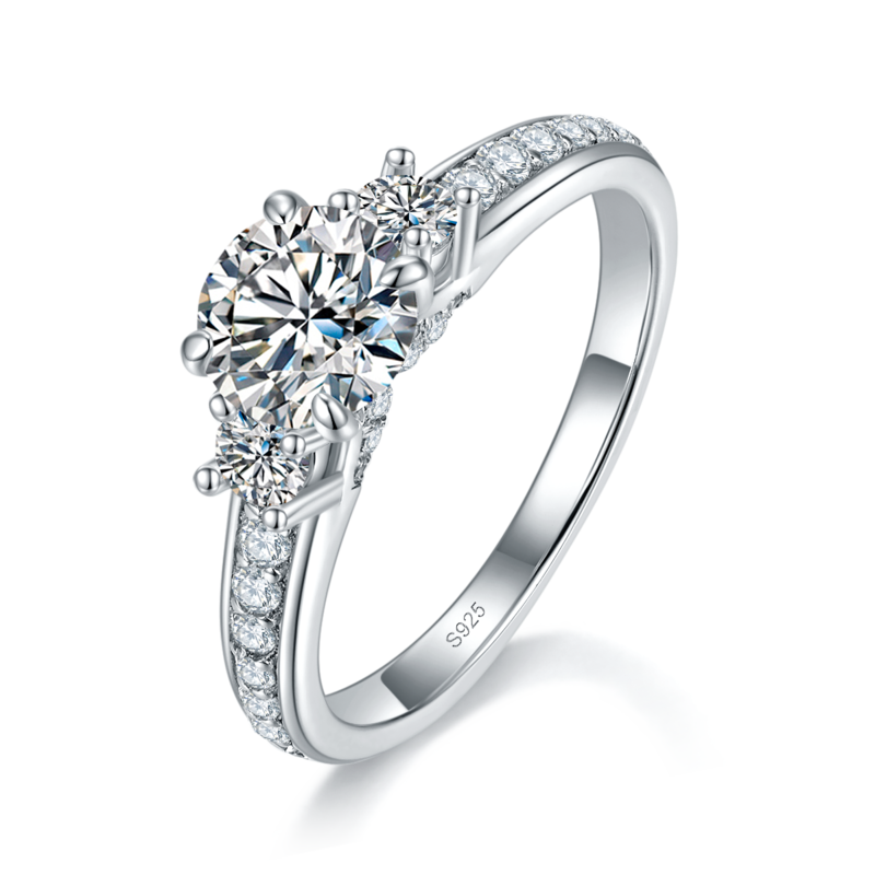 直臂微镶三石款女戒S925银镀白金定制选款主石莫桑钻1.0ct/副石高碳钻