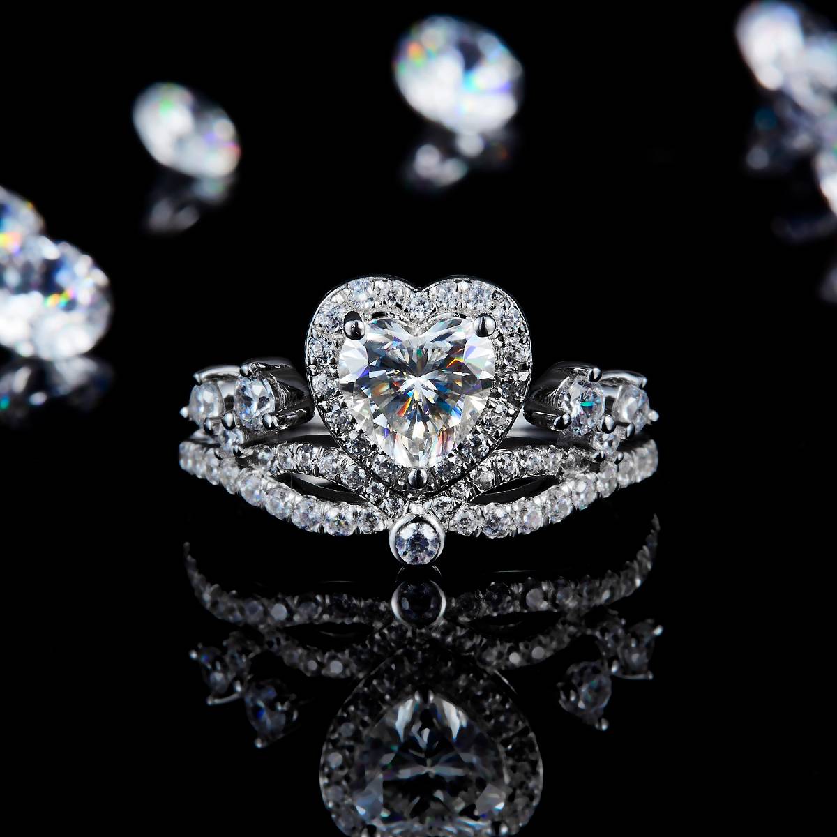 爱心皇冠女戒S925银镀白金定制选款主石莫桑钻1.0ct/副石高碳钻