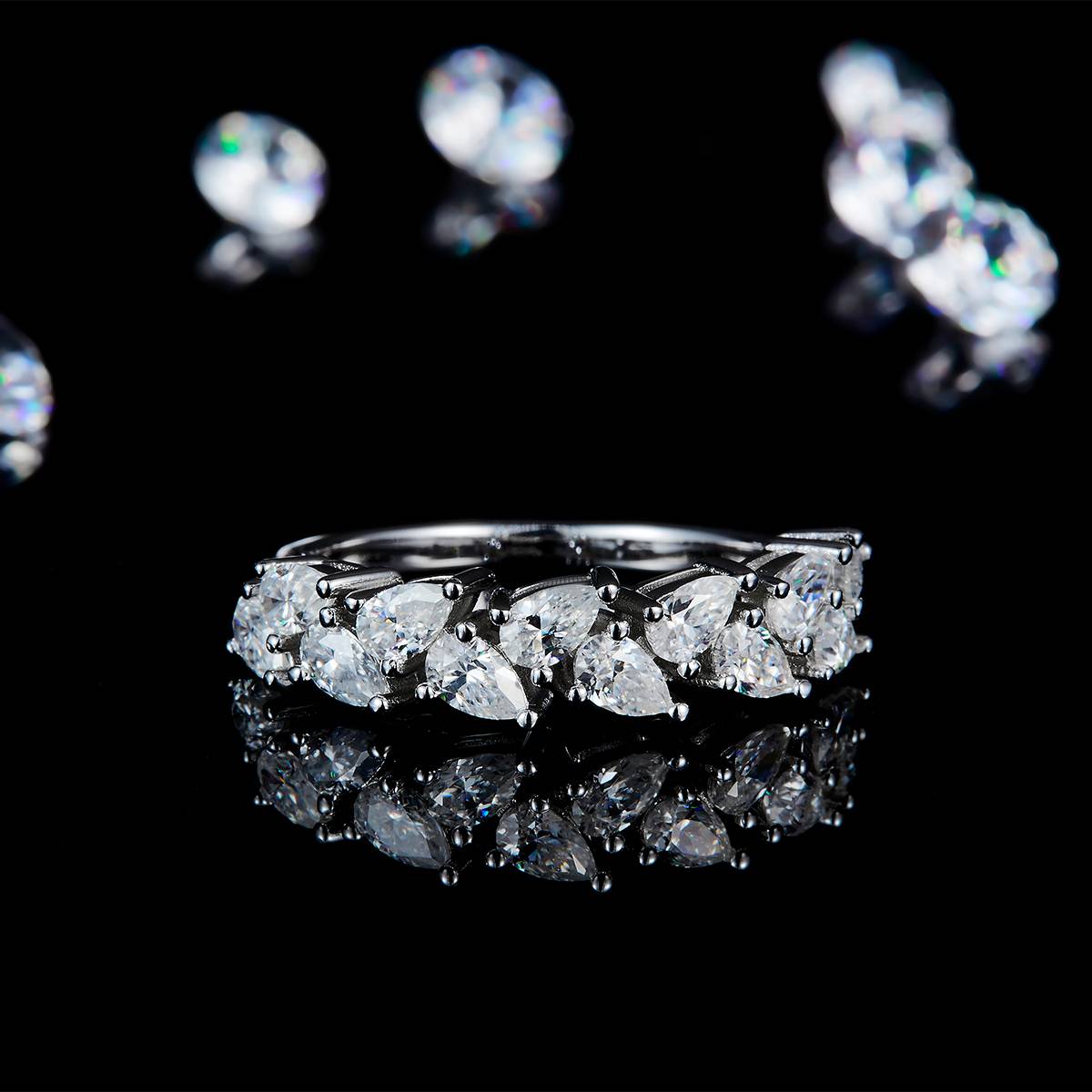 水滴排戒女戒S925银镀白金定制选款副石莫桑钻2.4ct
