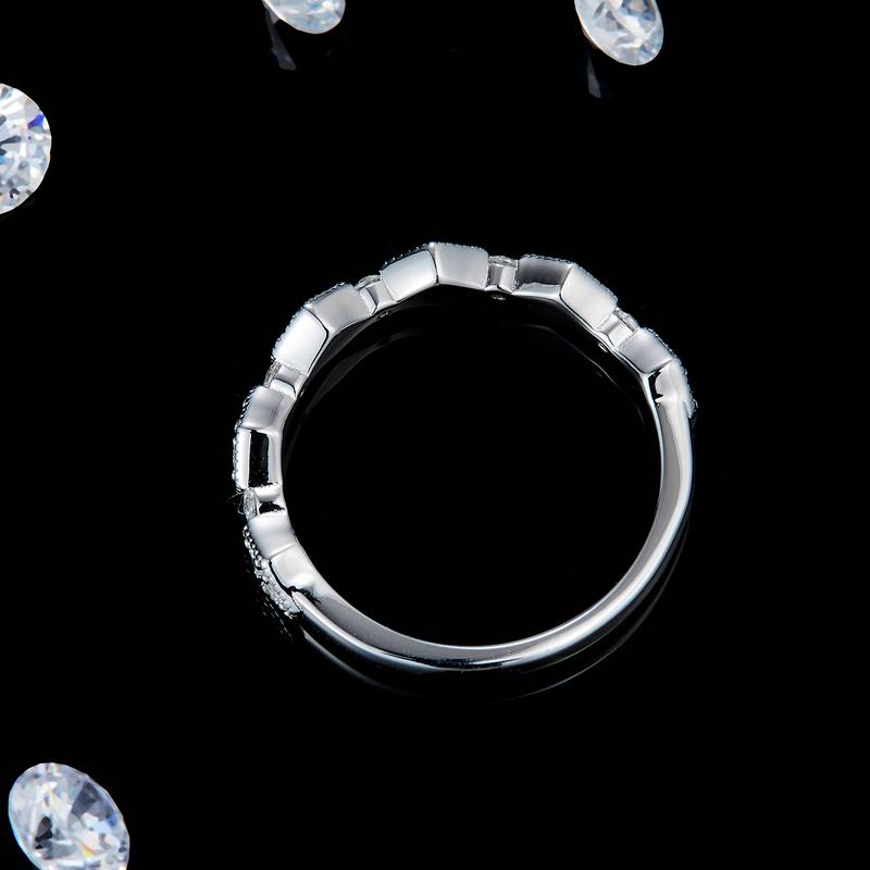 几何菱形镶钻排戒S925银镀白金定制选款副石Moissanite0.28ct