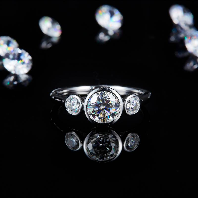 三石款水泡Women's RingS925银镀白金定制选款主副石Moissanite1.0ct