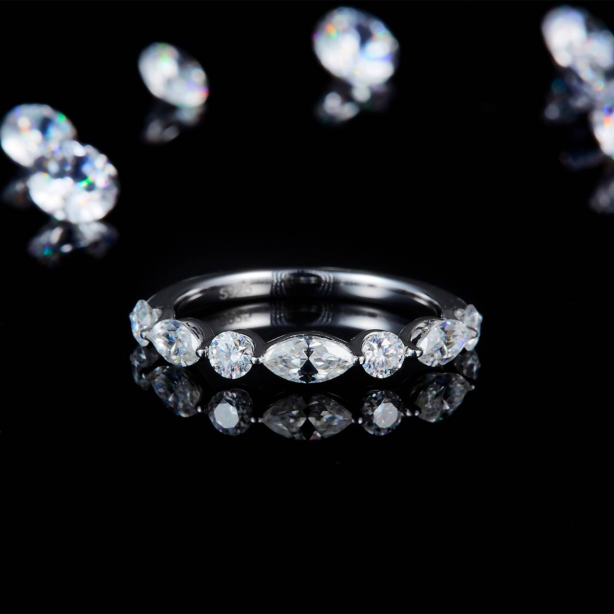 异性钻小排戒S925银镀白金定制女戒选款副石莫桑钻1.3ct