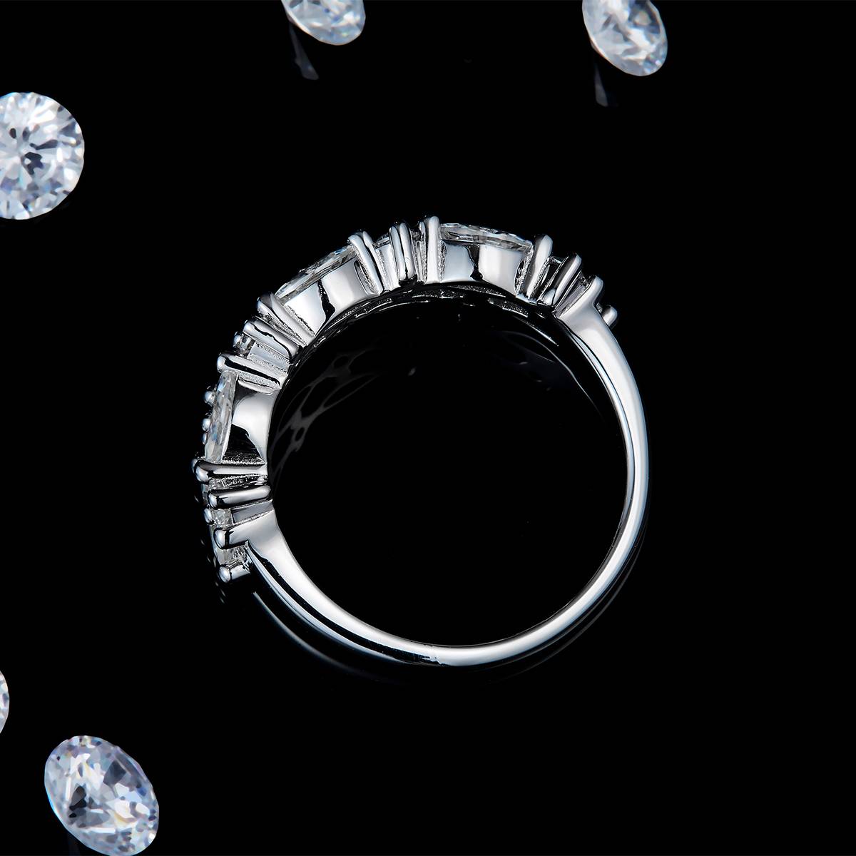 Double arm Marquise diamond inlaid round diamond ring S925 silver plated platinum custom selection Side Stone Moissanite 1.82ct