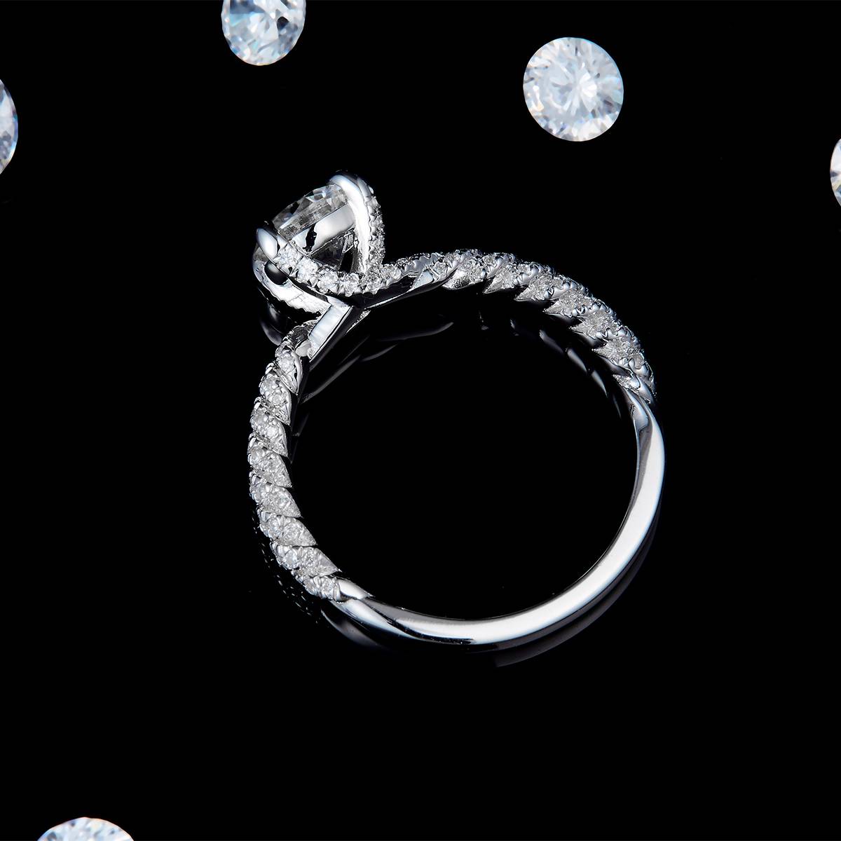 豪镶四爪求婚女戒S925银镀白金定制选款主石莫桑钻1.0ct/副石高碳钻