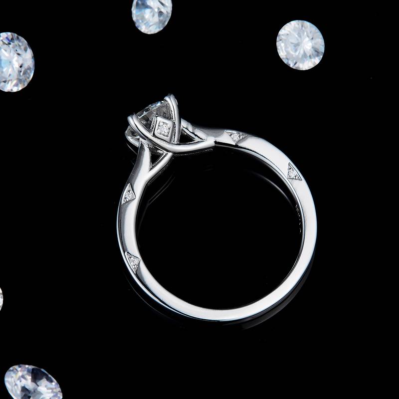 四爪Women's RingS925银镀白金定制选款主石Moissanite1.0ct/副石高碳钻