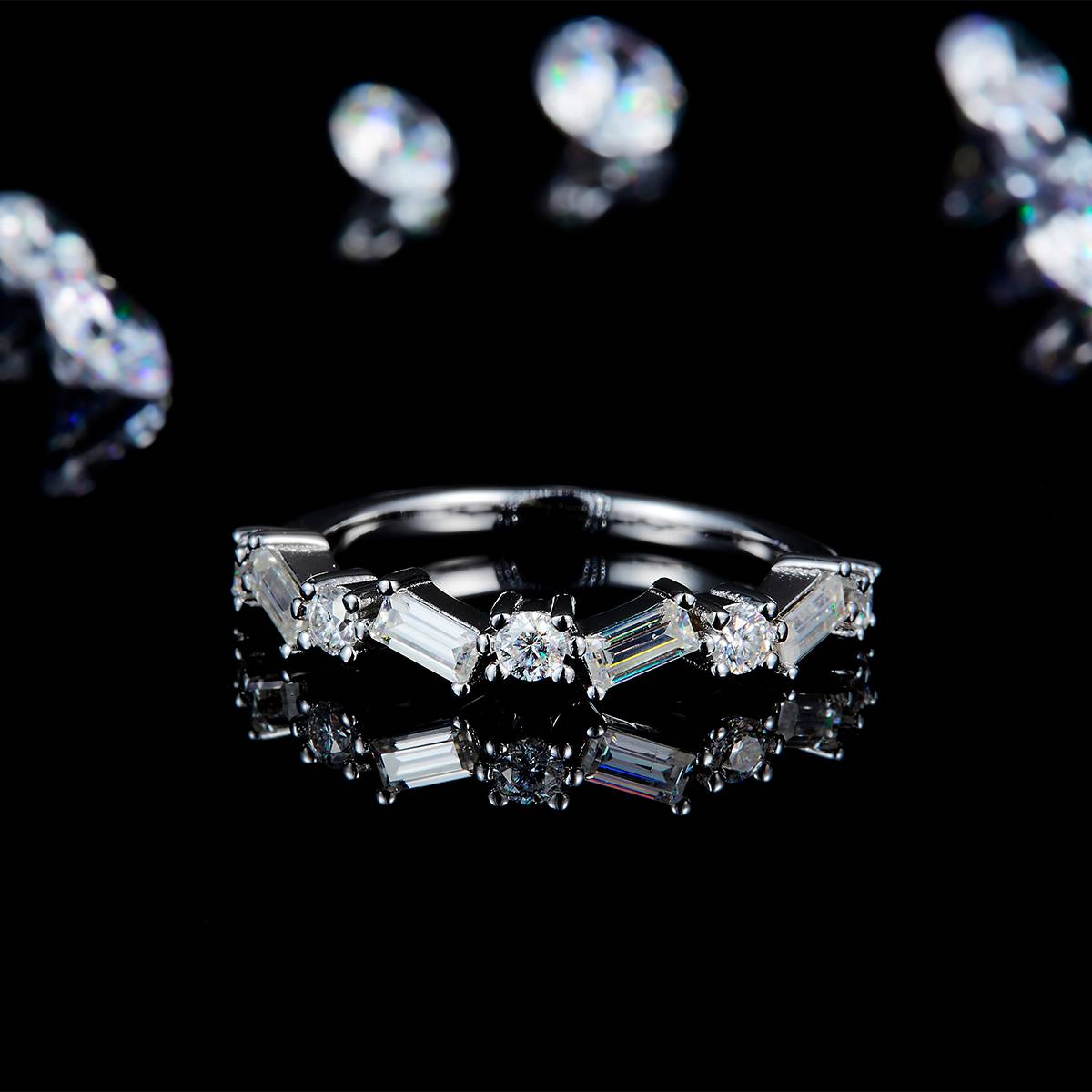 不规则拼镶排戒S925银镀白金定制选款副石莫桑钻1.1ct