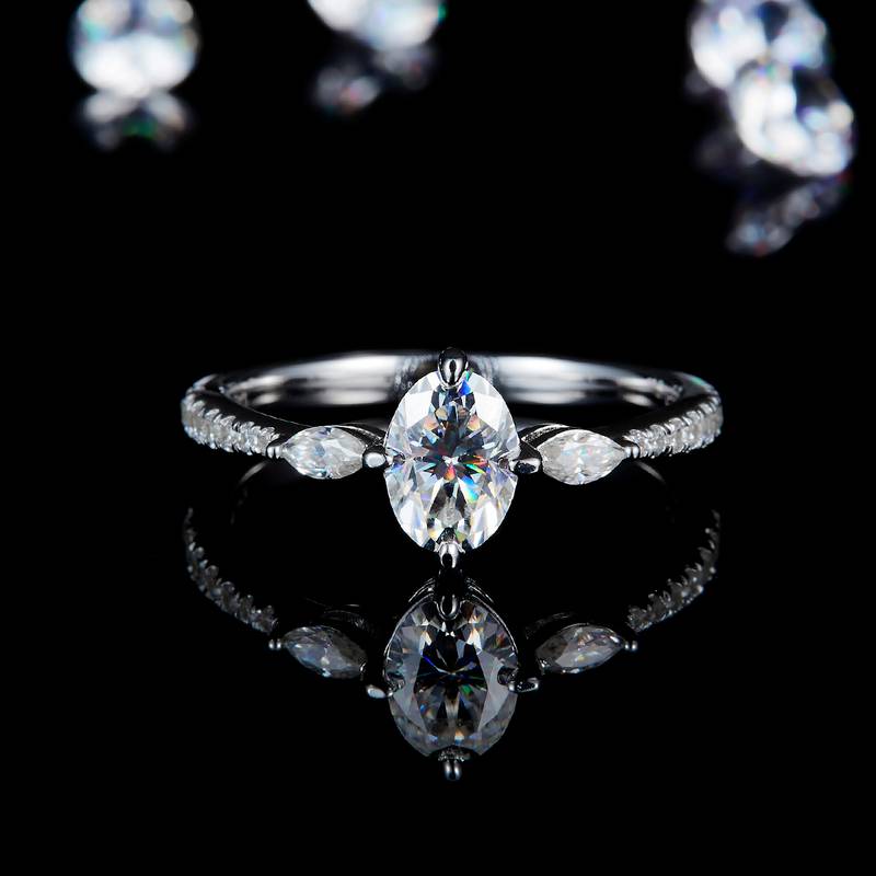 三石款蛋形钻S925银镀白金定制选款主石莫桑钻1.0ct/副石高碳钻