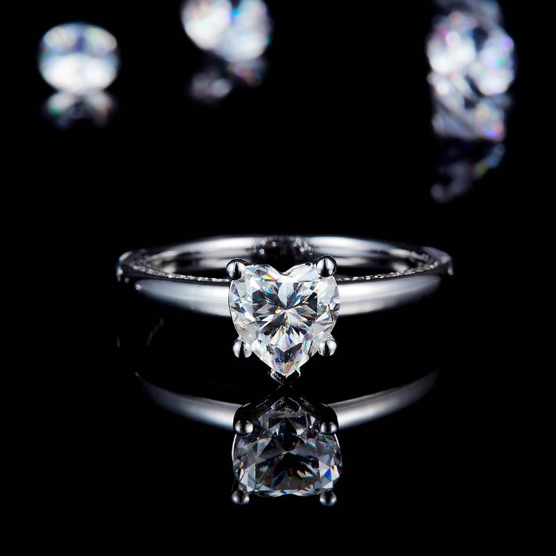 心形钻女戒S925银镀白金定制选款主石莫桑钻1.0ct/副石高碳钻