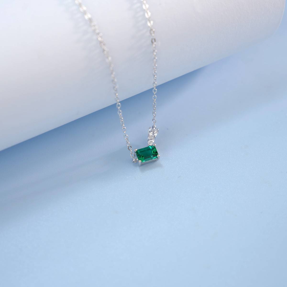 P5508R款S925银镀18K白金祖母绿切割培育彩宝Necklace主石6*4mmmm