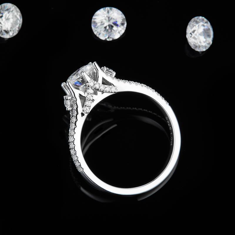 Affordable Luxury圆钻Women's RingS925银镀白金定制选款主石Moissanite1.0ct/副石高碳钻