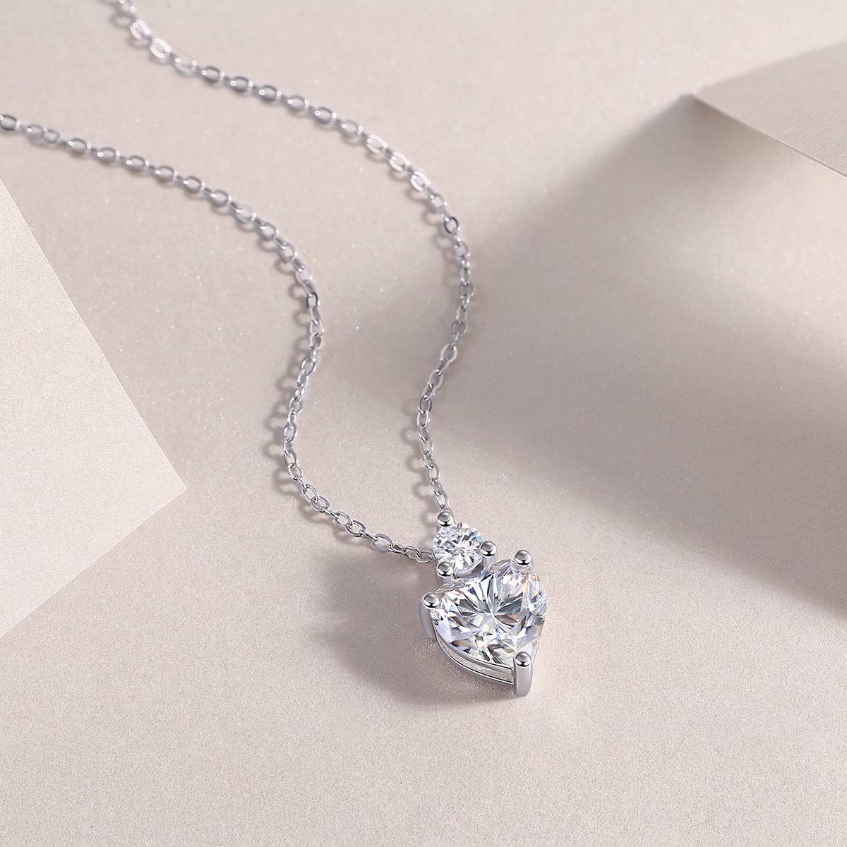 P13783款S925银镀18K白金心形MoissaniteNecklace主石8.0mm/2.0ct