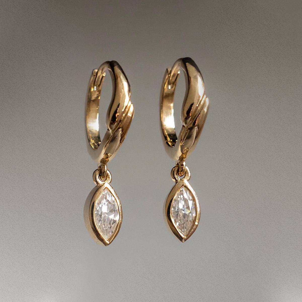 ME0021款S25银镀18K黄金马眼形莫桑钻耳环0.8ct