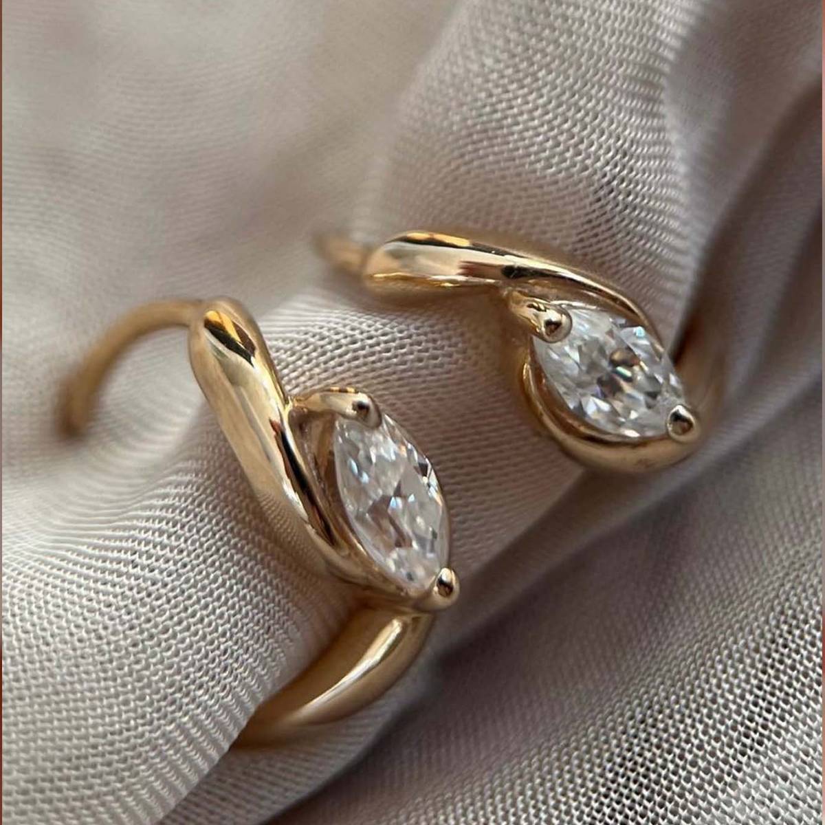 ME0022款S25银镀18K金马眼形Moissanite耳圈耳环0.8ct