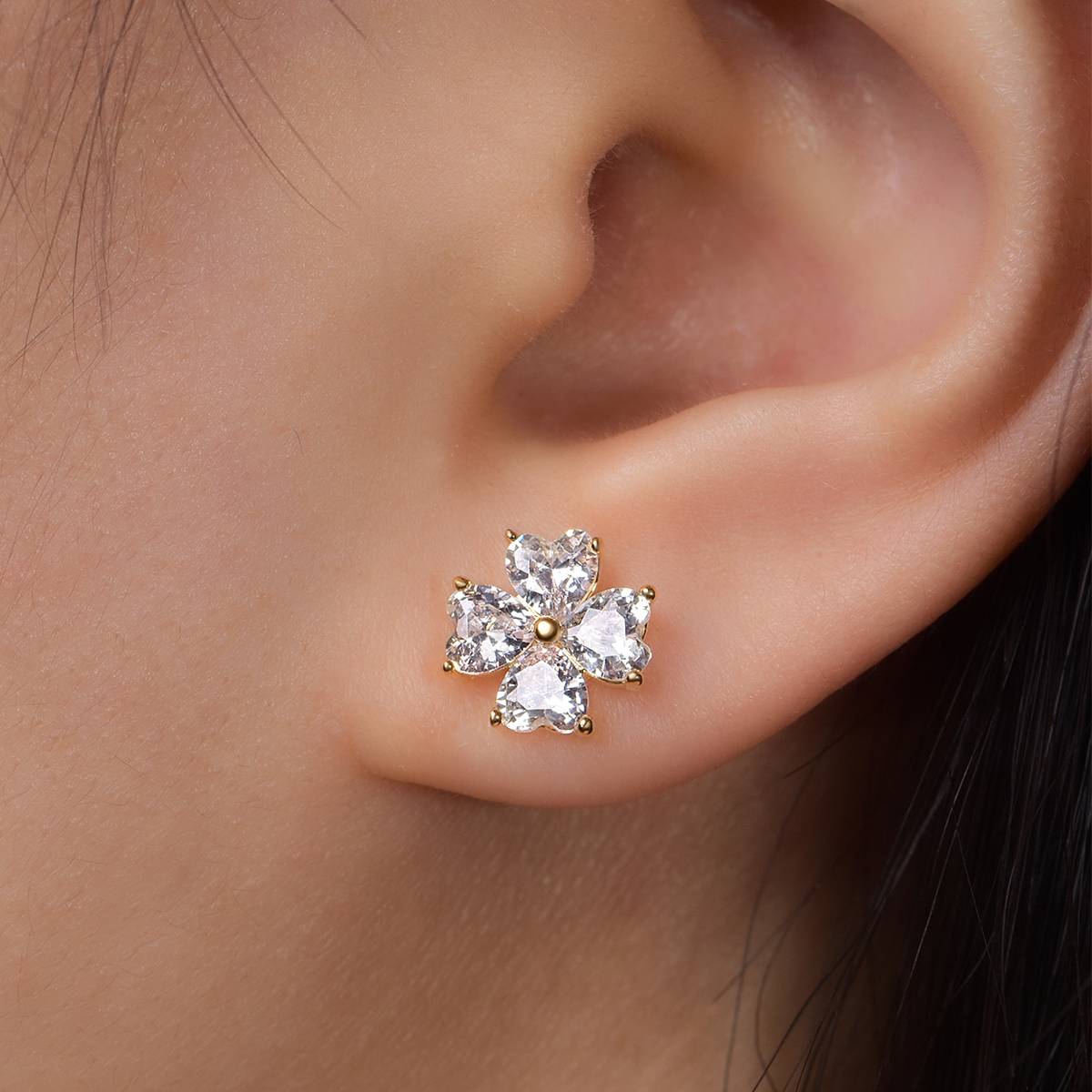 ME0023款S25银镀18K金心形Moissanite四叶草Stud Earring2.4ct/4.0mm
