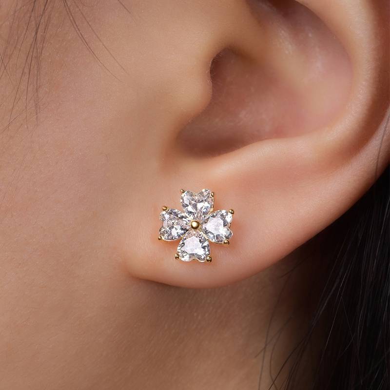 ME0023款S25银镀18K金心形Moissanite四叶草Stud Earring2.4ct/4.0mm