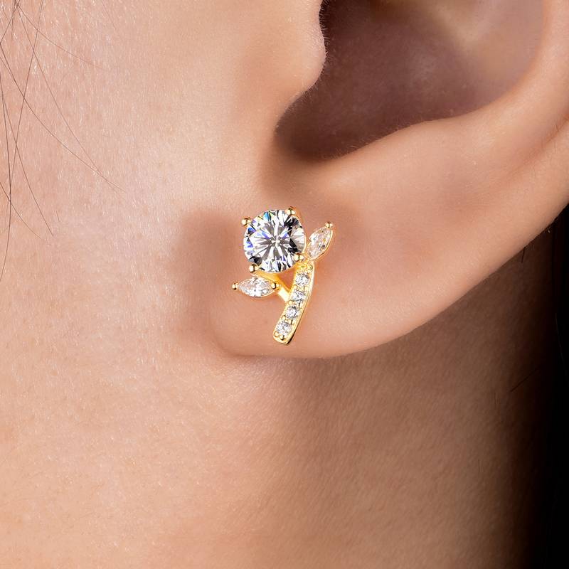 ME0026款S25银镀18K黄金Moissanite小花Stud Earring1.0ct