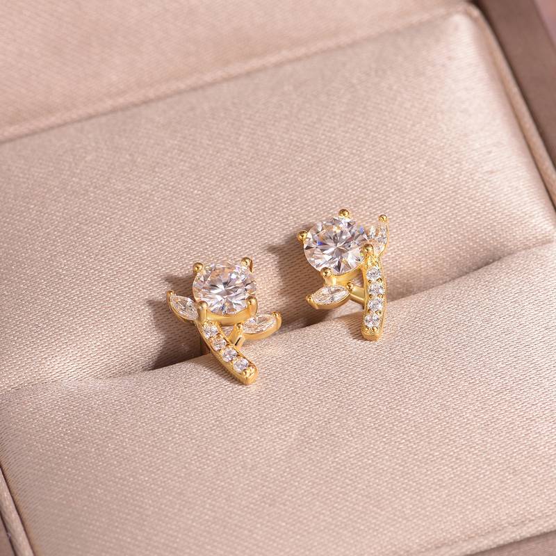ME0026款S25银镀18K黄金Moissanite小花Stud Earring1.0ct