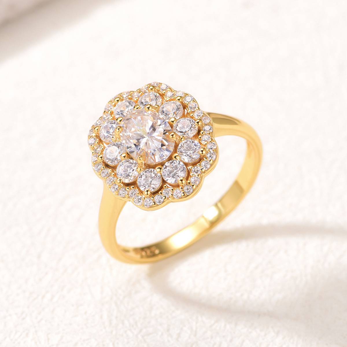 MR0151款S25银镀18K黄金蛋形Moissanite花型Women's Ring主石1.0ct/7*5mmmm