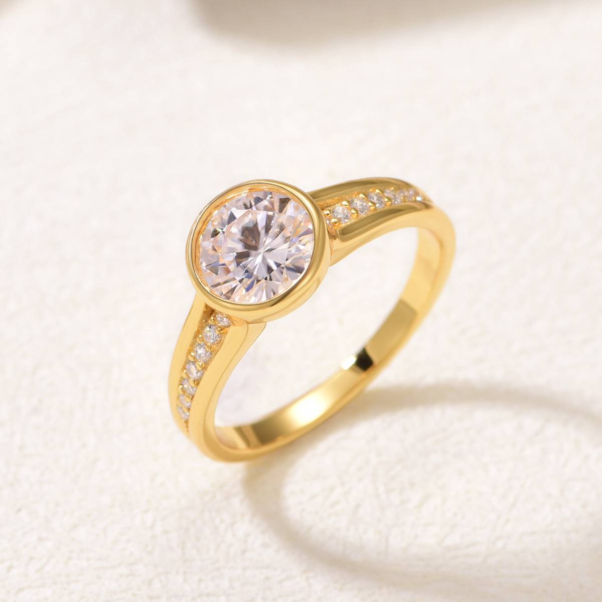 MR0152款S25银镀18K黄金包镶圆形莫桑ExquisiteWomen's Ring主石1.2ct/7.0mm
