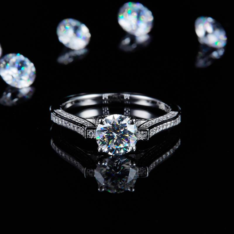 单头Women's RingS925银镀白金定制选款主石Moissanite1.0ct/副石高碳钻