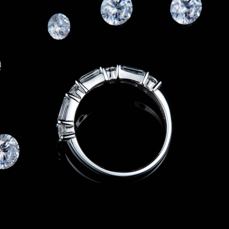 祖母切排戒S925银镀白金定制选款莫桑钻1.9ct