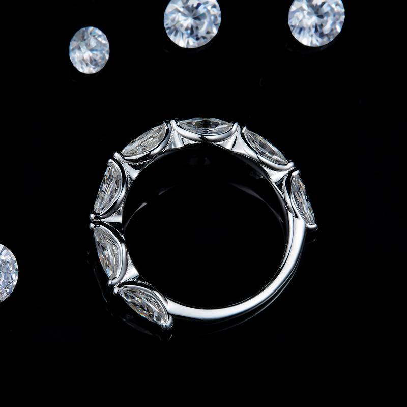 女戒S925银镀白金定制选款副石莫桑钻2.1ct