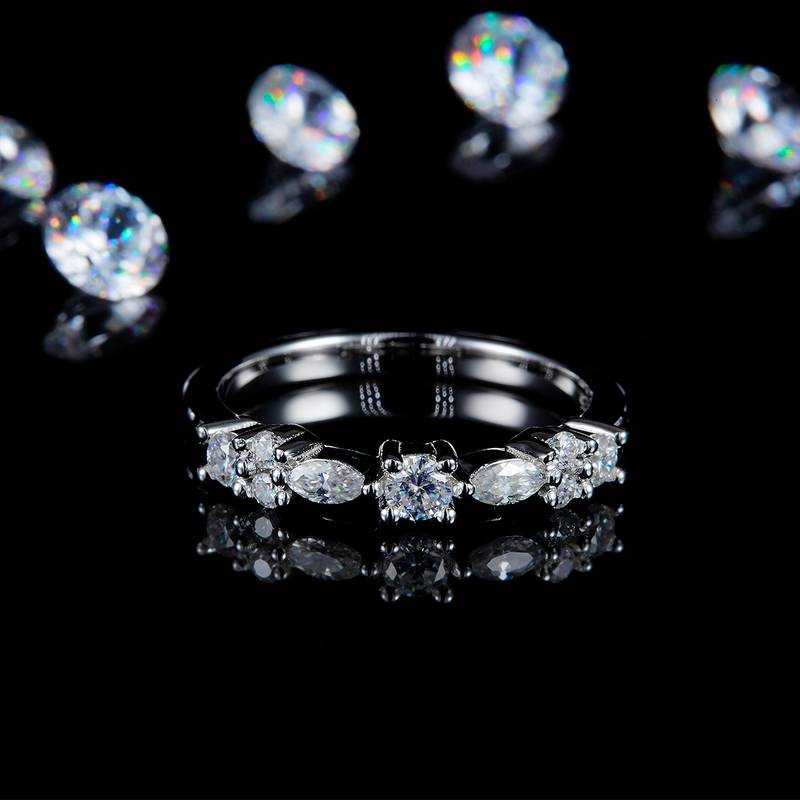 轻奢款排戒S925银镀白金定制选款莫桑钻0.55ct