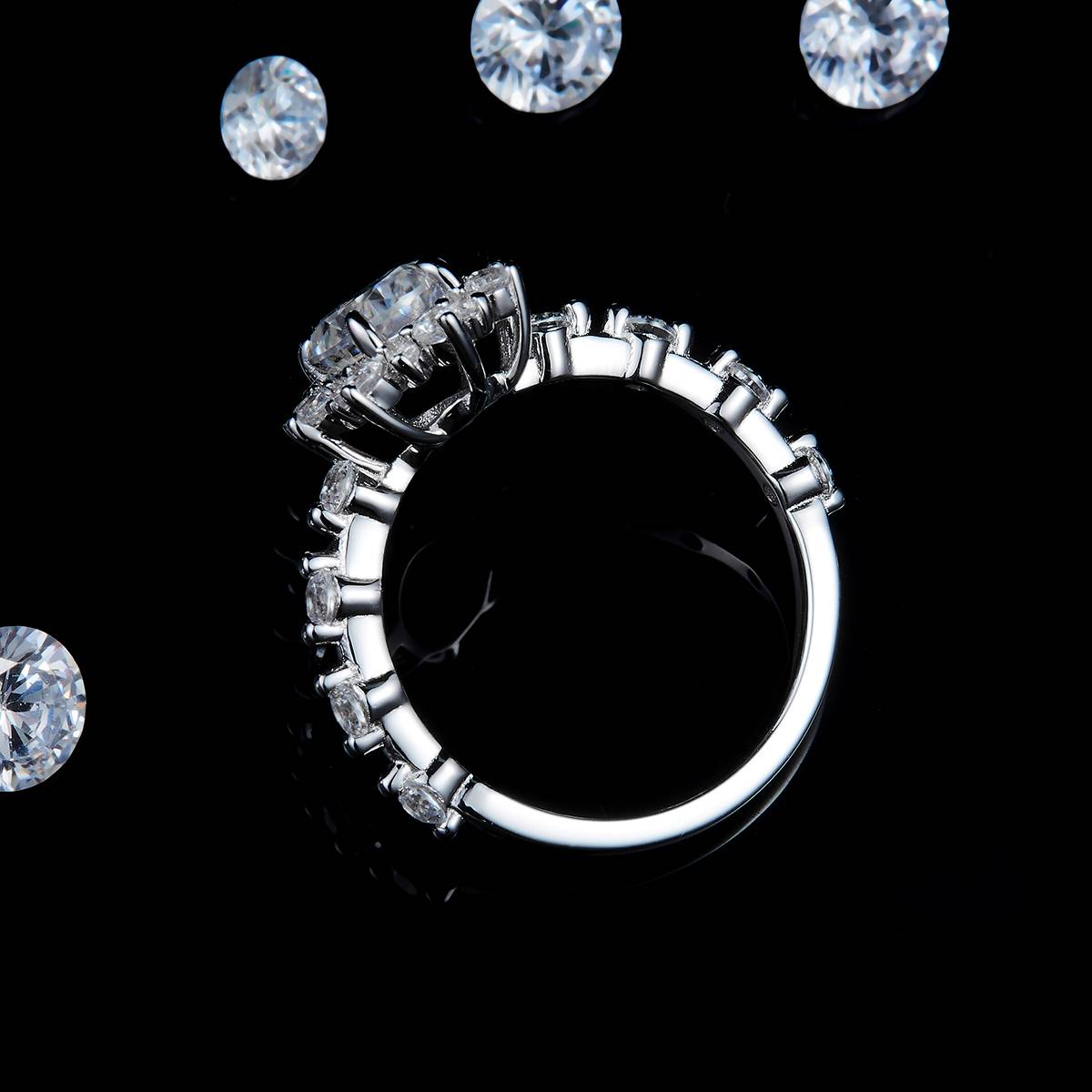 蛋形太阳花女戒S925银镀白金定制选款主石莫桑钻1.5ct/副石高碳钻