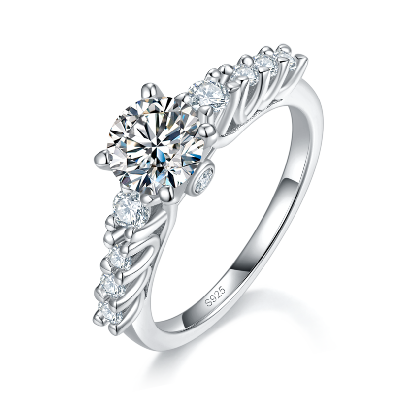 Affordable Luxury满钻四爪Women's RingS925银镀白金定制选款主石Moissanite1.0ct/副石高碳钻