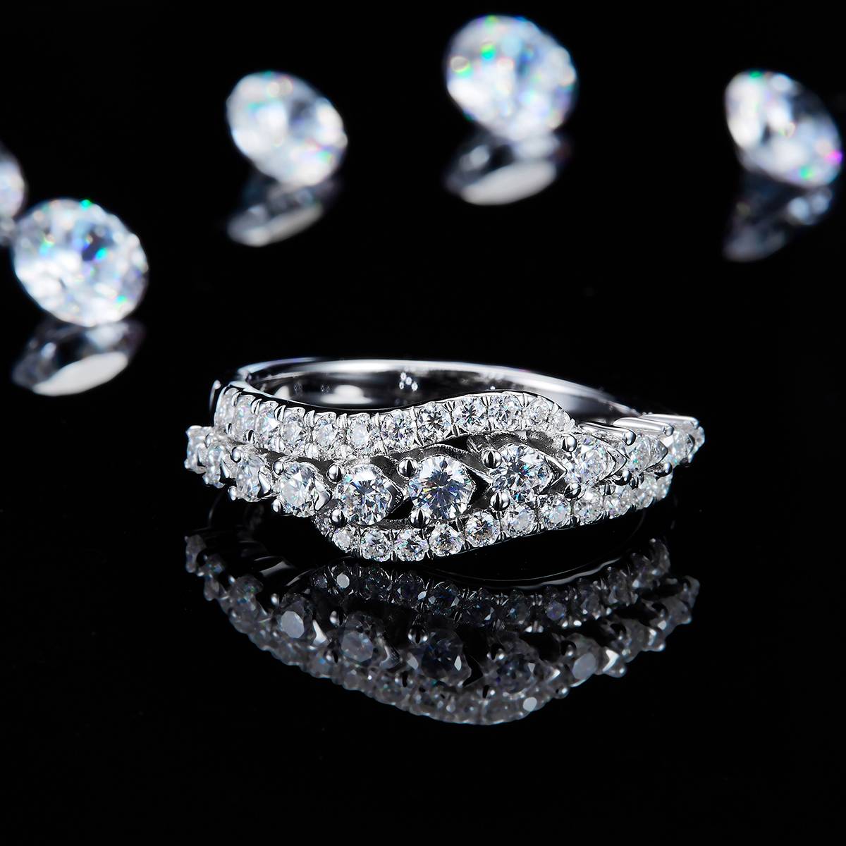 轻奢扭臂满钻排戒女戒S925银镀白金定制选款副石莫桑钻0.78ct