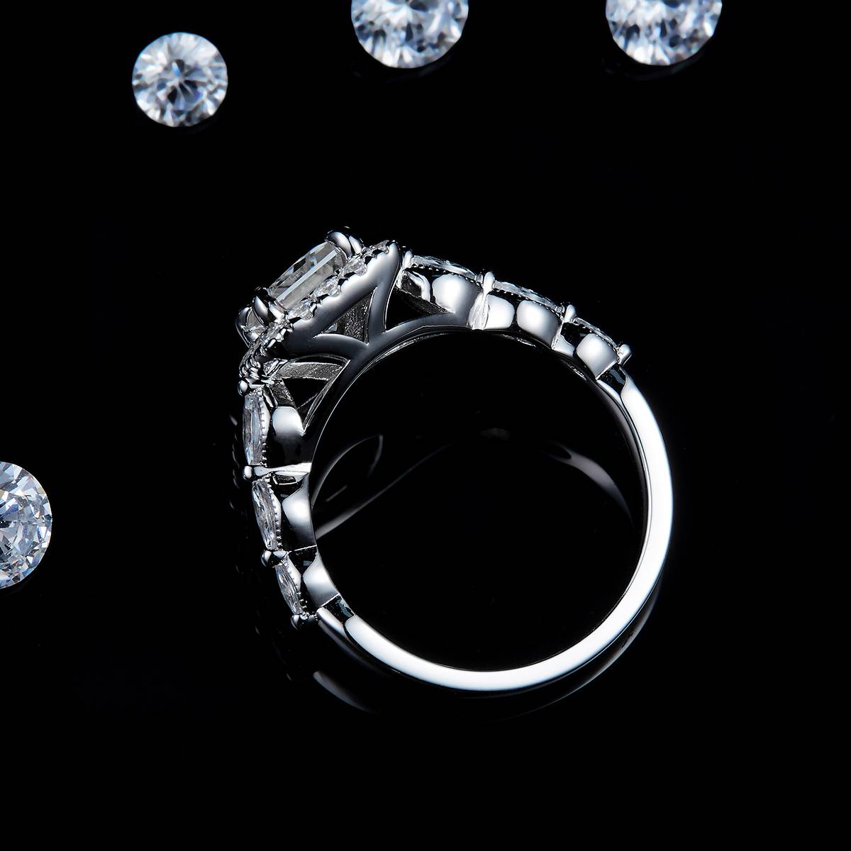 轻奢公主方钻女戒S925银镀白金定制选款主石莫桑钻1.0ct/副石高碳钻