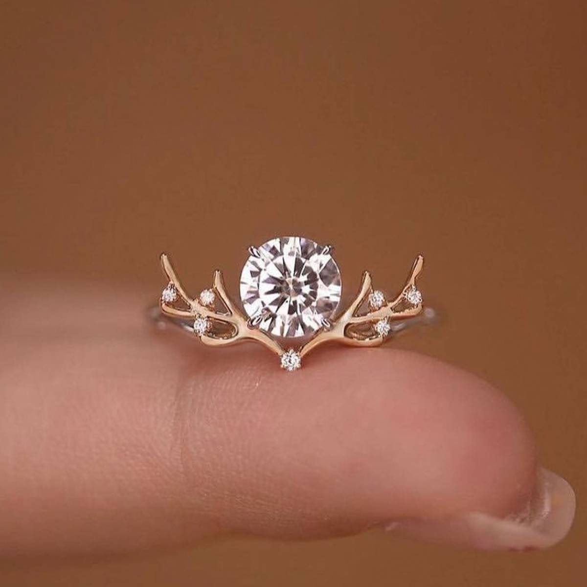 MR0156款S25银镀18K黄金圆形莫桑钻藤蔓枝叶女戒主石1.2ct/7.0mm