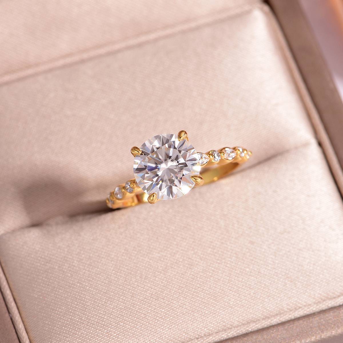 MR0158款S25银镀18K黄金圆形莫桑钻豪华花苞女戒主石3.0ct/9.0mm