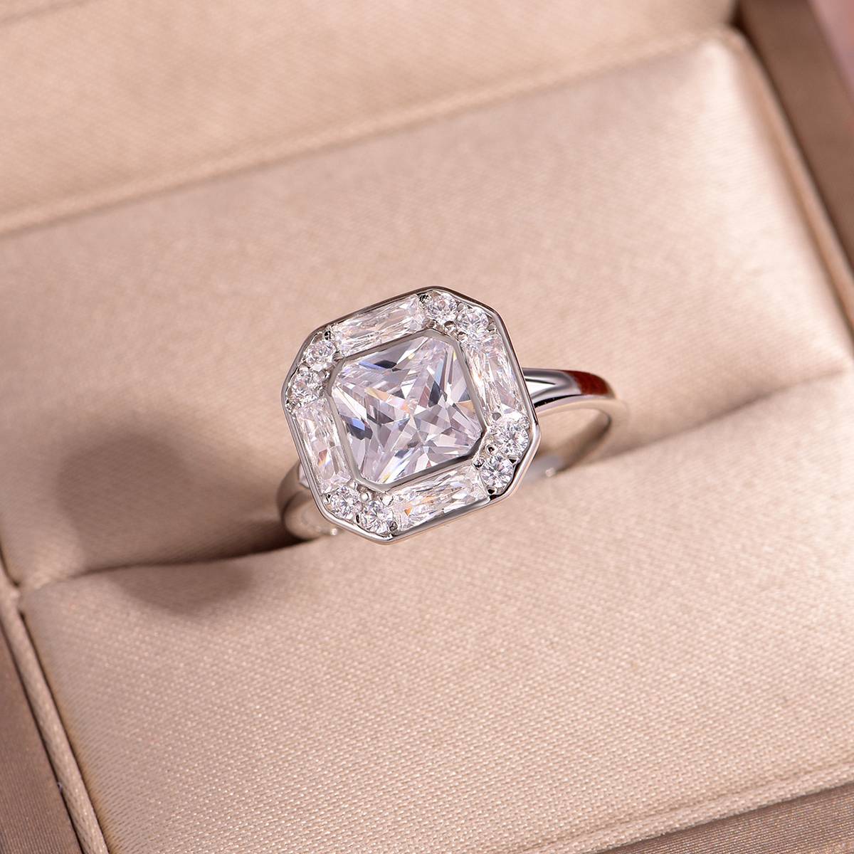 MR0159款S25银镀18K金正八角形莫桑钻个性女戒主石2.0ct/7.0mm