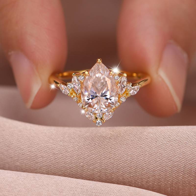 MR0161款S25银镀18K黄金水滴形MoissaniteAffordable LuxuryWomen's Ring主石2.0ct/10*7mmmm