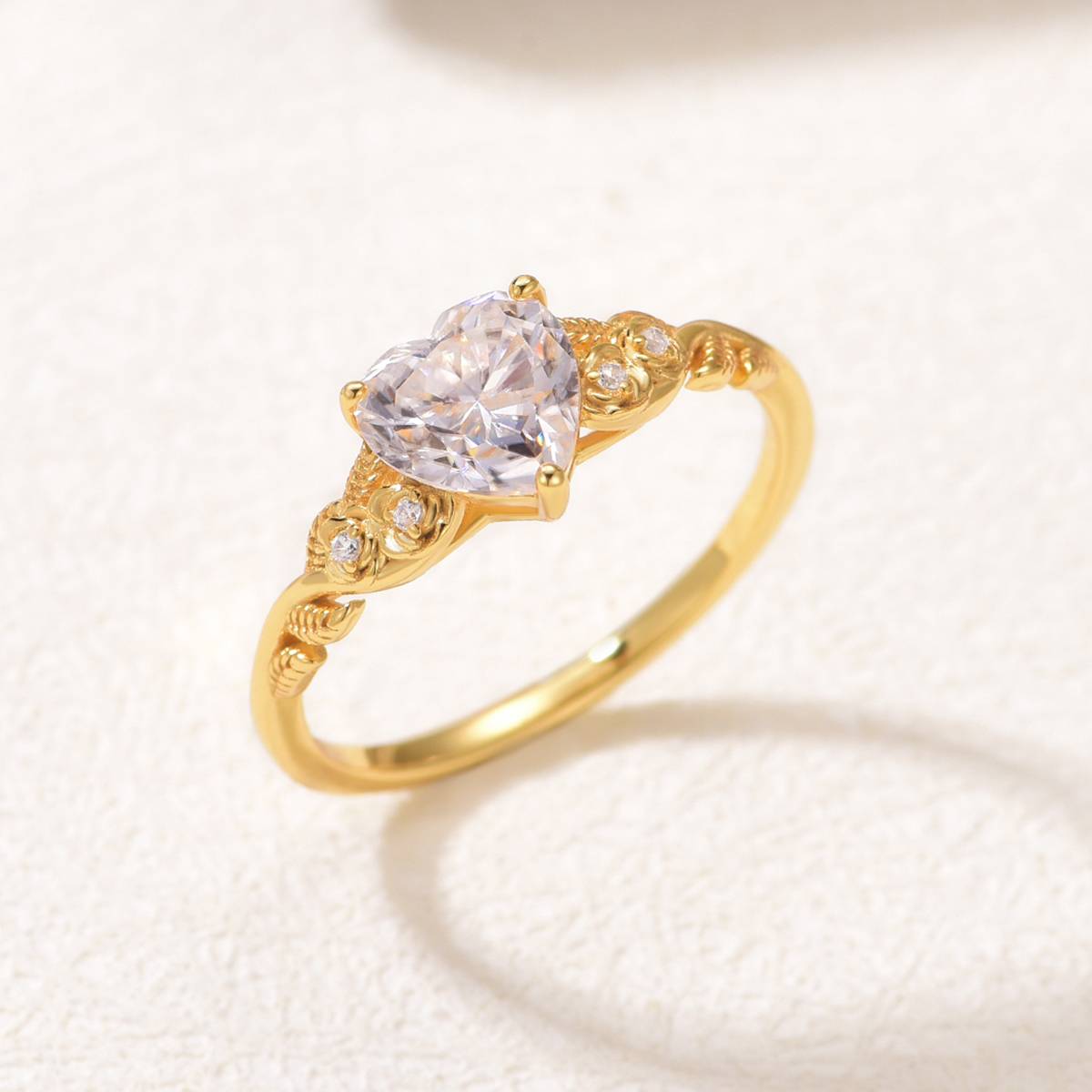 MR0163款S25银镀18K黄金心形莫桑钻藤蔓花朵女戒主石1.5ct/7.0mm