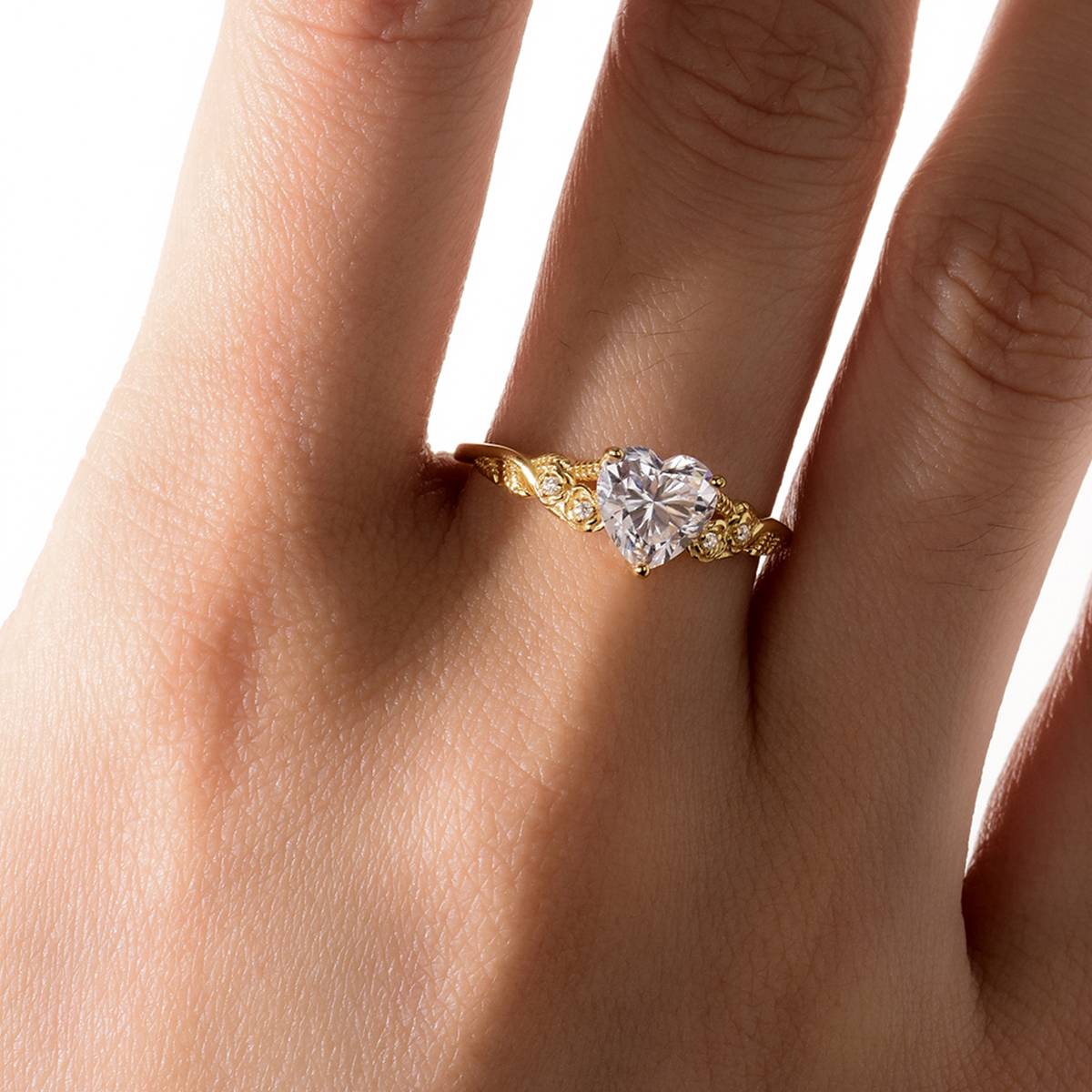 MR0163款S25银镀18K黄金心形莫桑钻藤蔓花朵女戒主石1.5ct/7.0mm