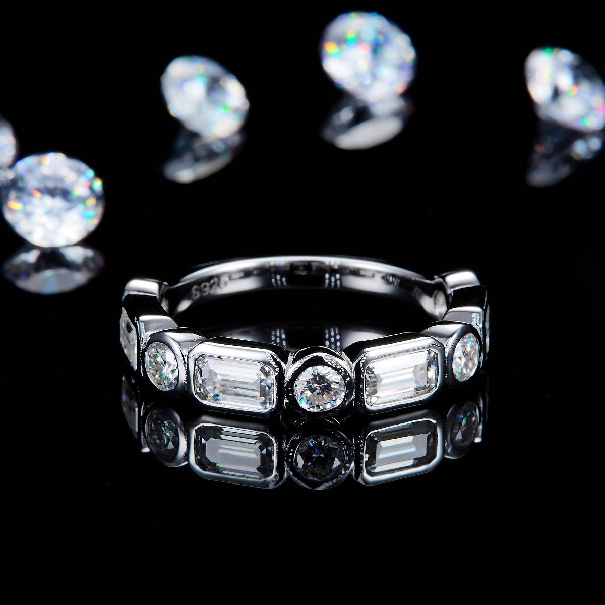 Alien Diamond Splicing Ring for Women S925 Silver Plated Platinum Customized Selection Side Stone Moissanite 2.5ct