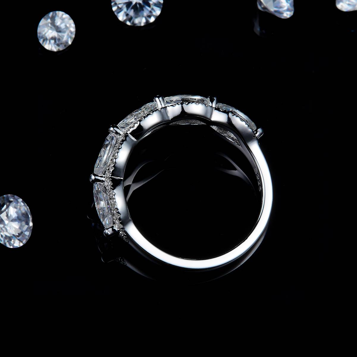 马眼钻排戒女戒S925银镀白金定制选款副石莫桑钻1.83ct