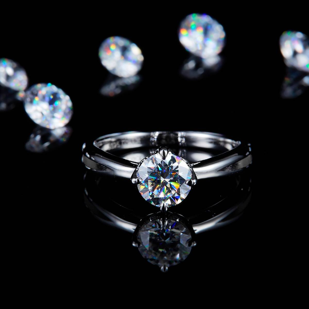 光臂四爪女戒S925银镀白金定制选款主石莫桑钻1.0ct