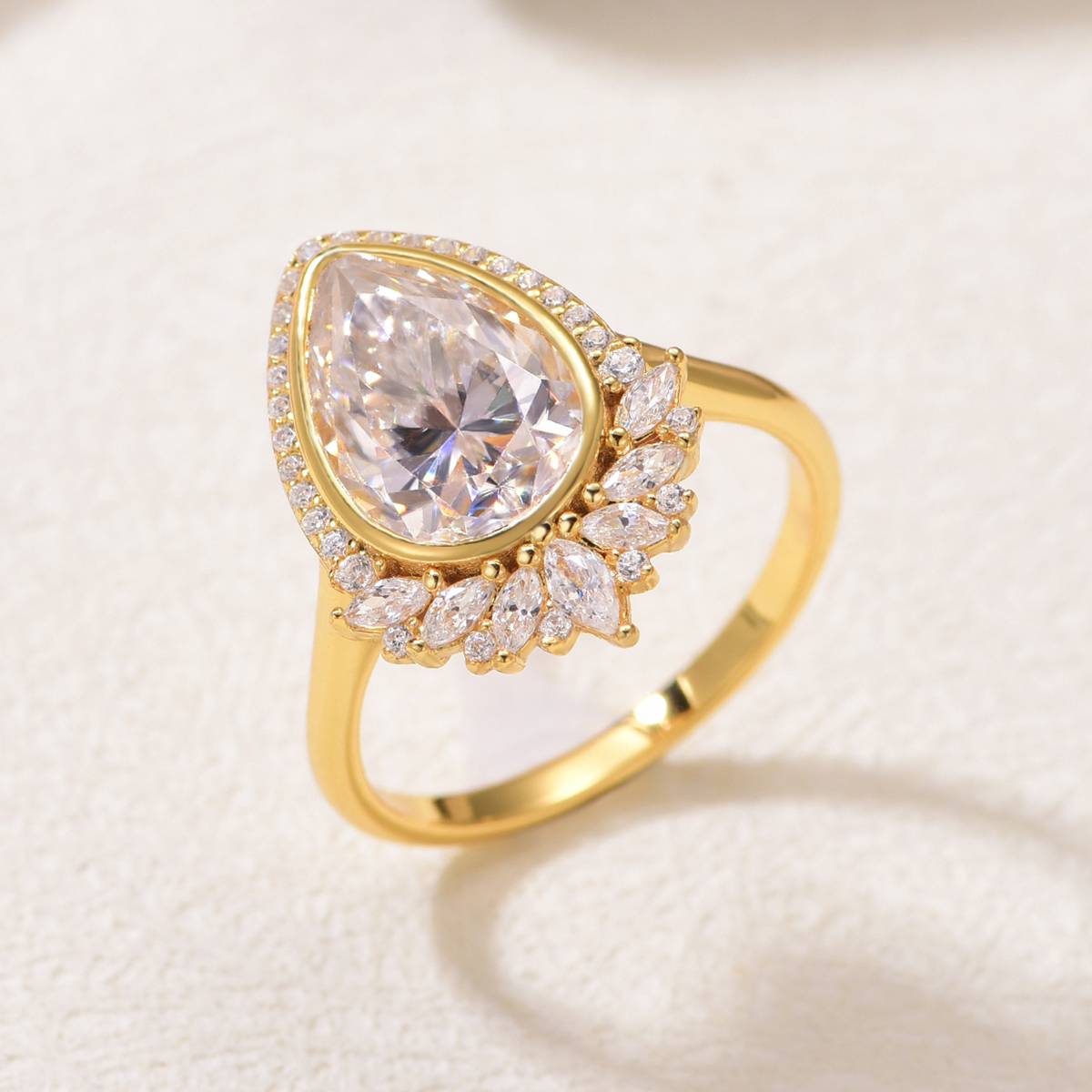 MR0179款S25银镀18K黄金水滴形莫桑钻豪华女戒主石4ct/8*12mm
