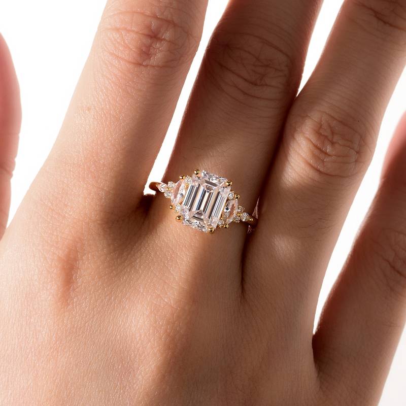 MR0180款S25银镀18K黄金祖母绿切割MoissaniteAffordable LuxuryWomen's Ring主石3.0ct/10*7mmmm