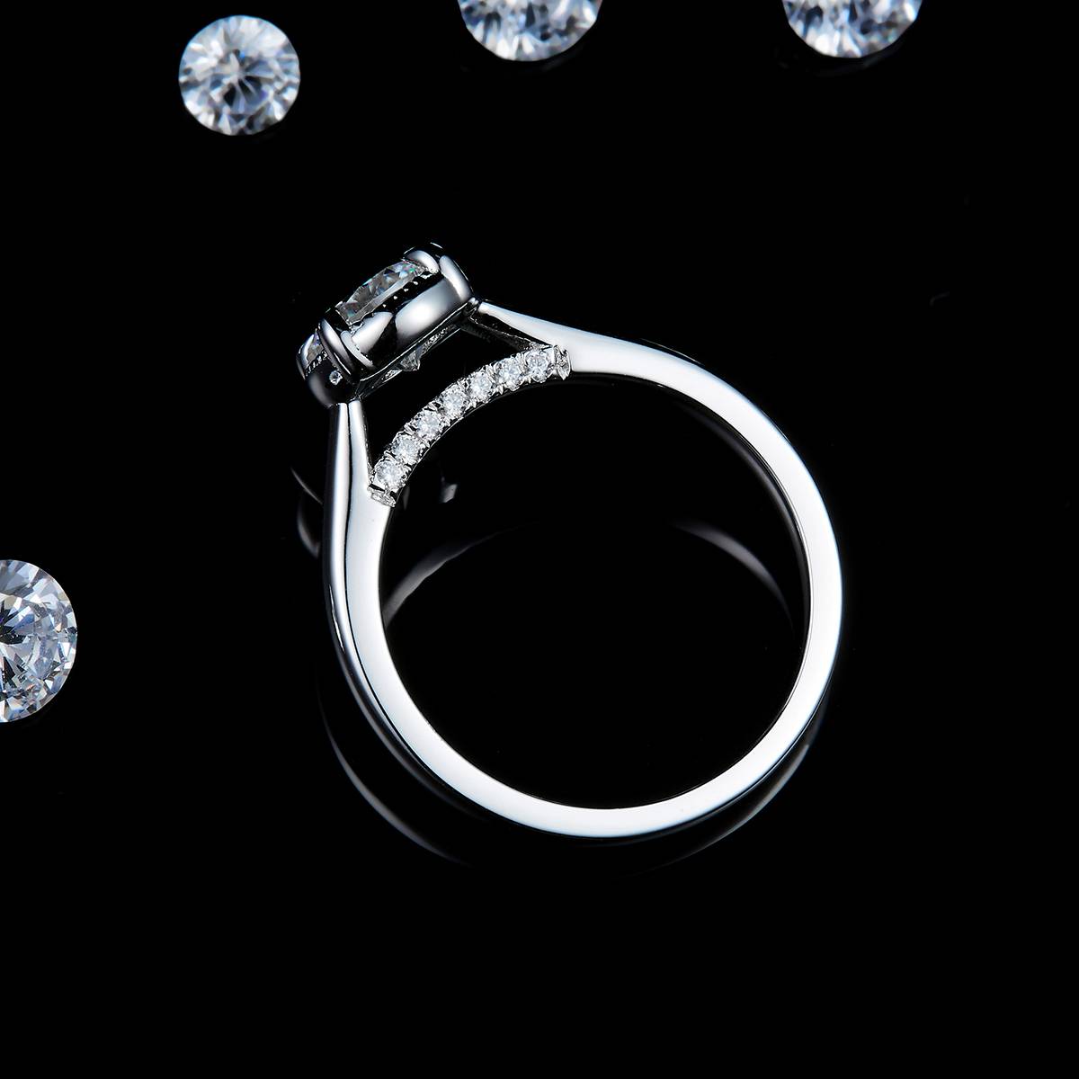 Barearm Four Claw Women's Ring S925 Silver Plated Platinum Customized Selection Main Stone Moissanite 1.0ct/Side Stone Cubic Zirconia