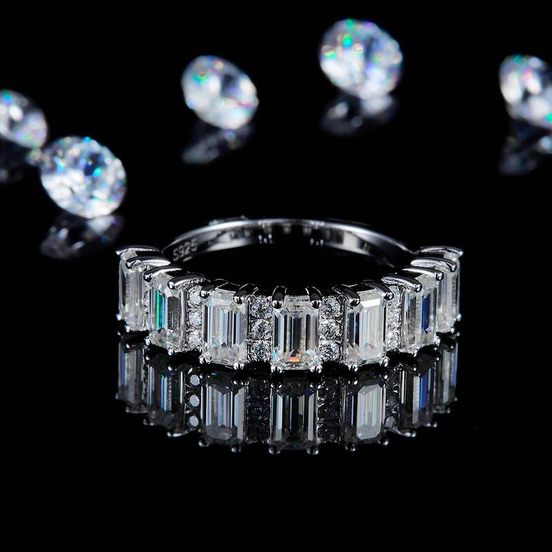 祖母绿切割排戒Women's RingS925银镀白金定制选款副石Moissanite3.74ct