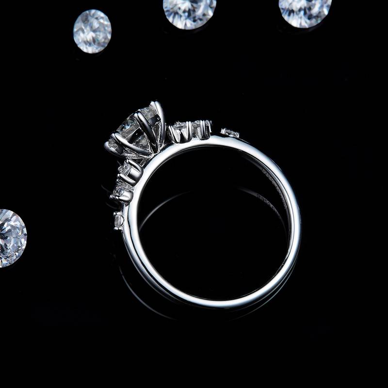 微镶六爪女戒S925银镀白金定制选款主石莫桑钻1.0ct/副石高碳钻