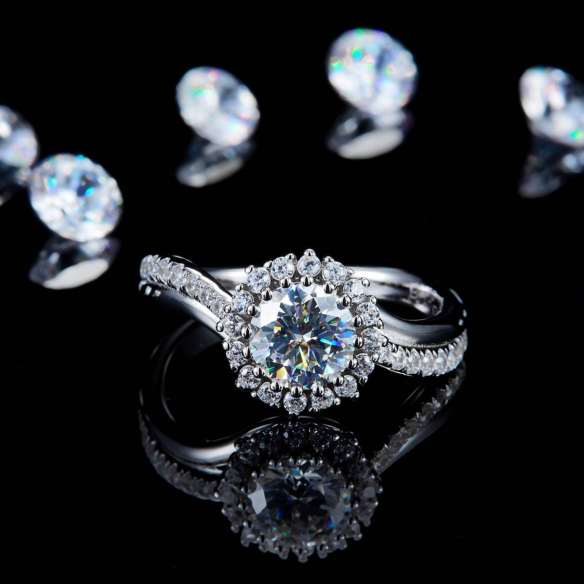 扭臂微镶太阳花女戒S925银镀白金定制选款主石莫桑钻1.0ct/副石高碳钻