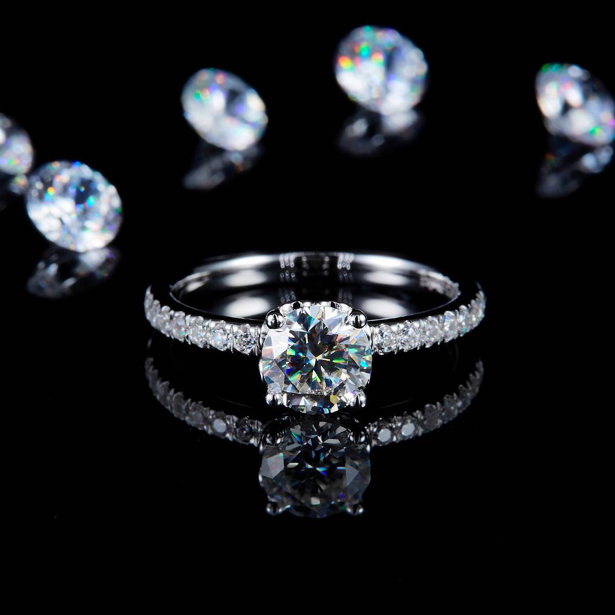 Micro Inlaid Four Claw Women's Ring S925 Silver Plated Platinum Customized Selection Main Stone Moissanite 1.0ct/Side Stone Cubic Zirconia